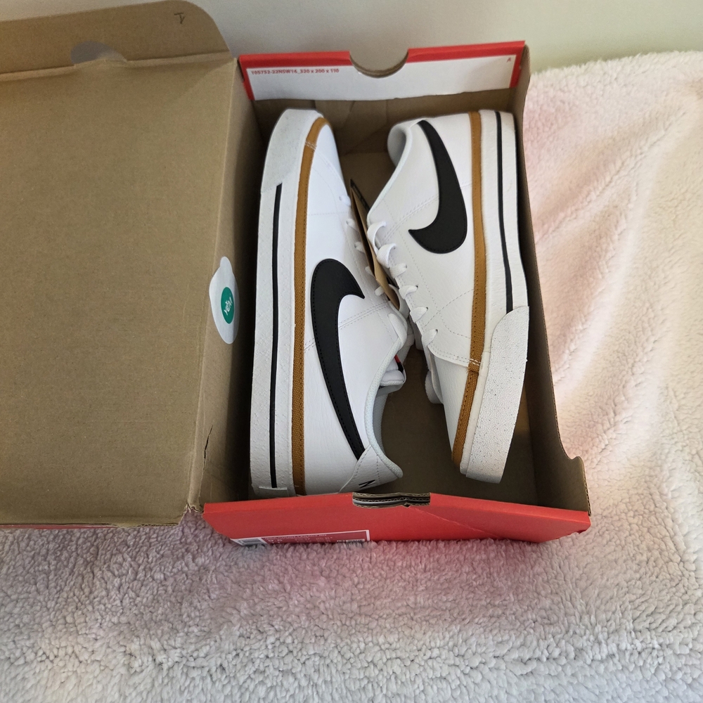 NWT Nike Court Legacy 9.5M/8F